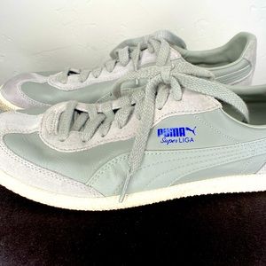 Mens size 9 Super Liga shoes